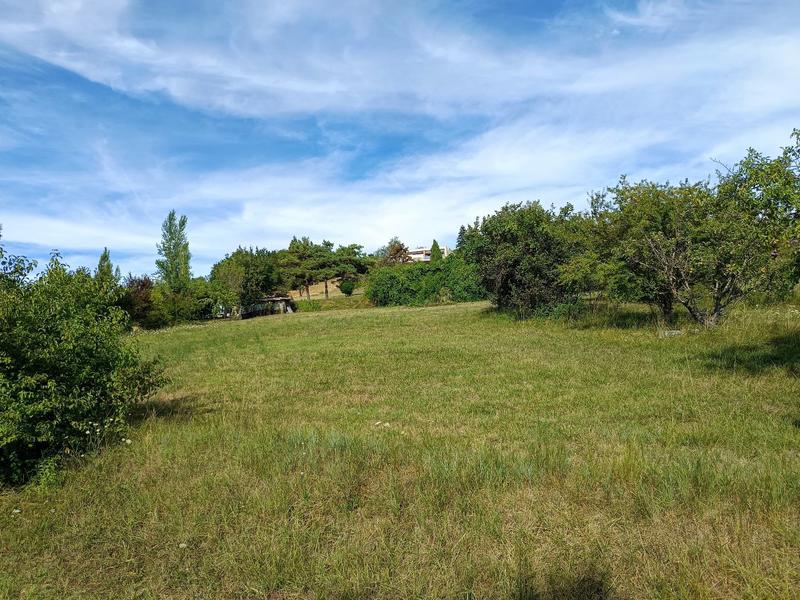 Terrain constructible - 1 501 m²