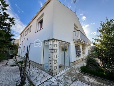 Maison traditionnelle - 145 m² - 4 pièces