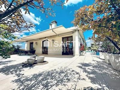 Appartement - 171 m² - 5 pièces