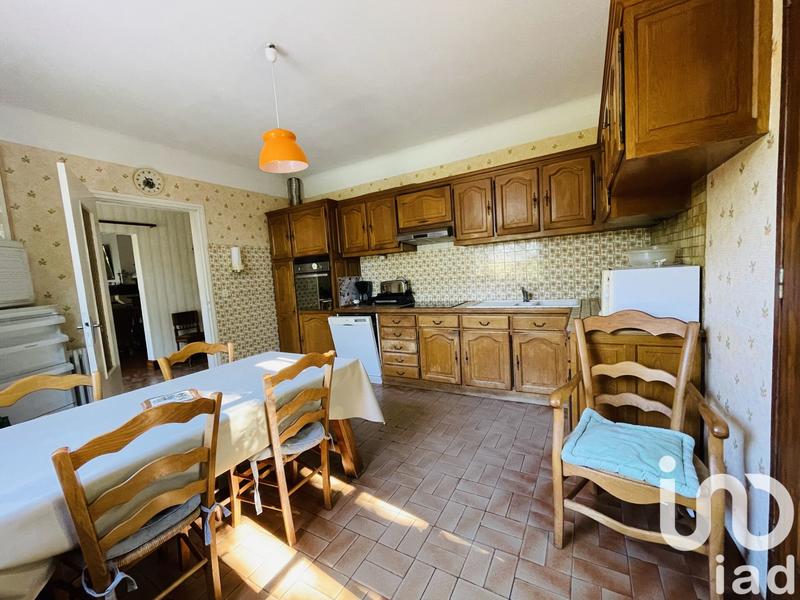 Maison - 230 m² - 6 pièces