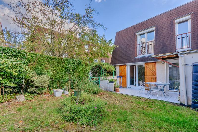 Maison - 97 m² - 6 pièces