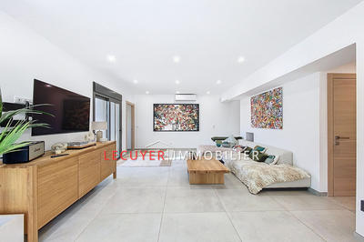 Maison - 104 m² - 4 pièces