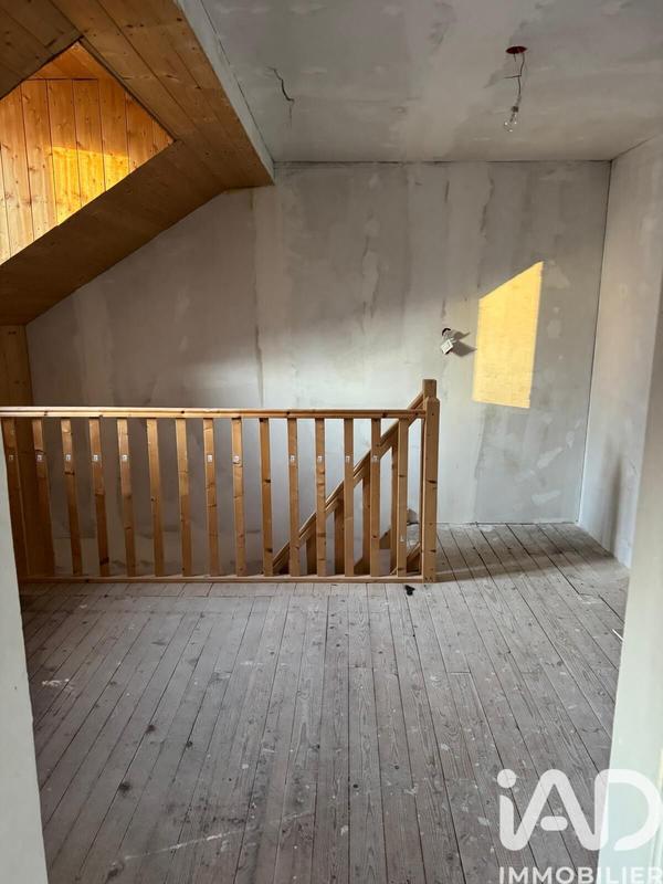 Maison - 240 m² - 5 pièces