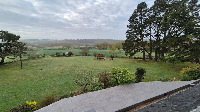 Maison - 205 m² - 6 pièces