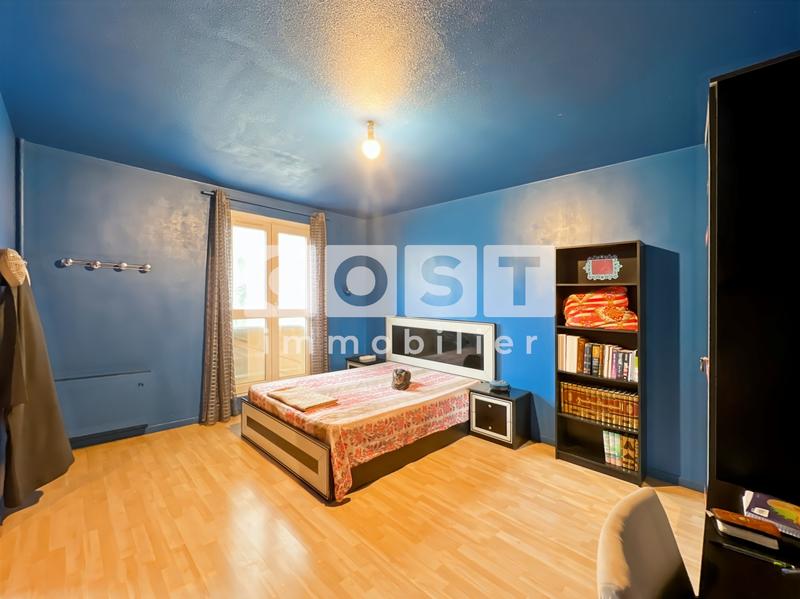 Appartement - 90 m² - 4 pièces