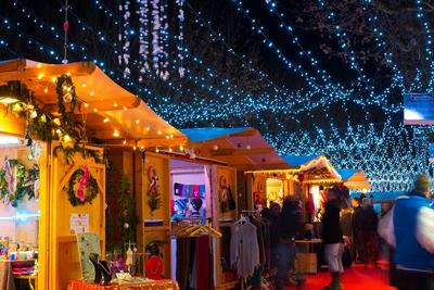 Marché de Noël et sa Patinoire