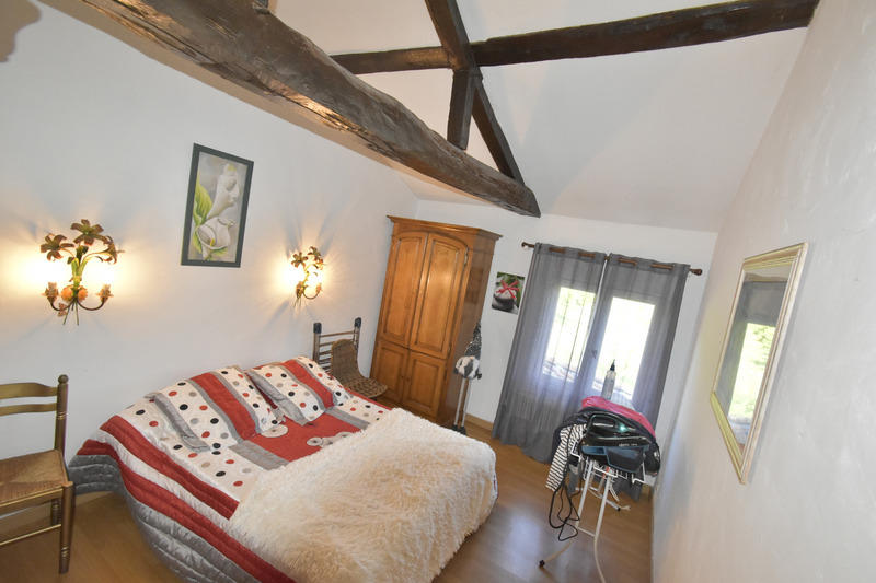 Maison - 210 m² - 7 pièces