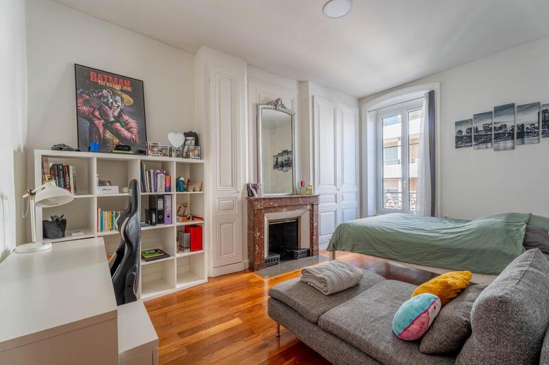 Appartement - 160 m² - 5 pièces