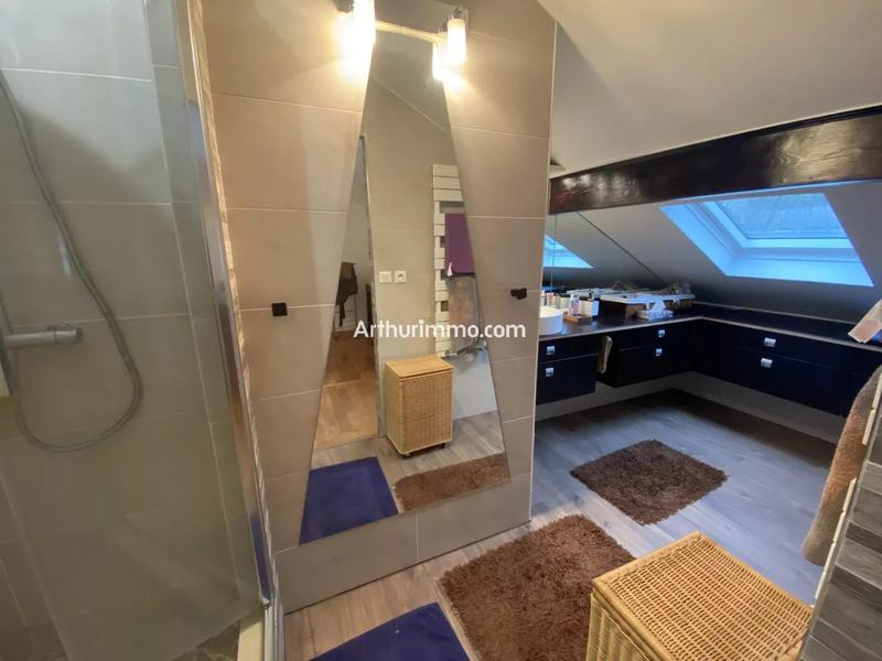 Maison - 226 m² - 7 pièces