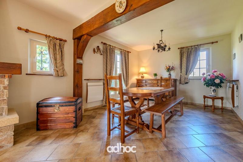 Maison traditionnelle - 180 m² - 8 pièces