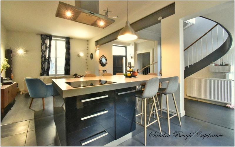 Maison de ville - 317 m² - 12 pièces