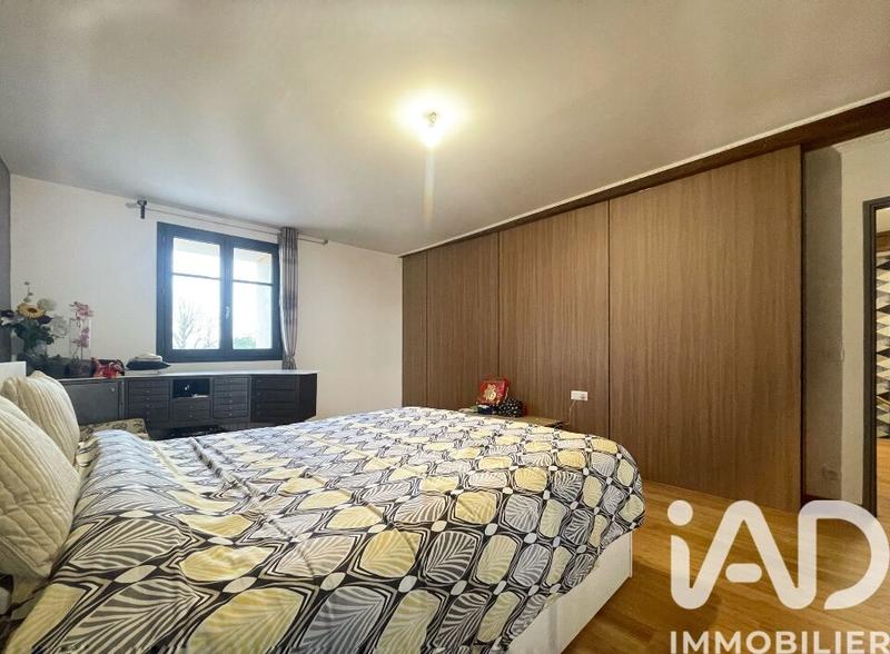 Maison - 200 m² - 7 pièces