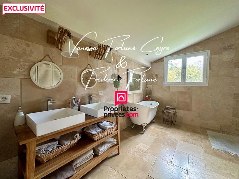 Maison - 143 m² - 5 pièces