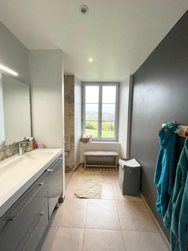 Maison - 206 m² - 6 pièces