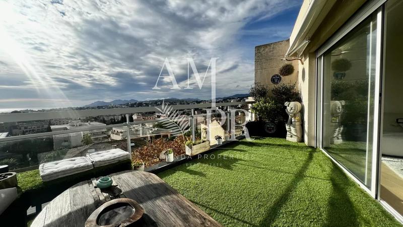 Appartement - 122 m² - 4 pièces