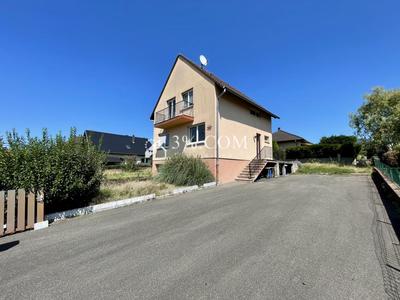 Maison - 92 m² - 5 pièces