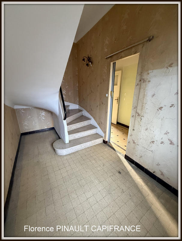 Maison - 176 m² - 8 pièces