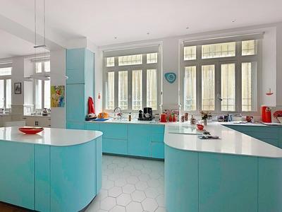 Appartement - 153 m² - 6 pièces