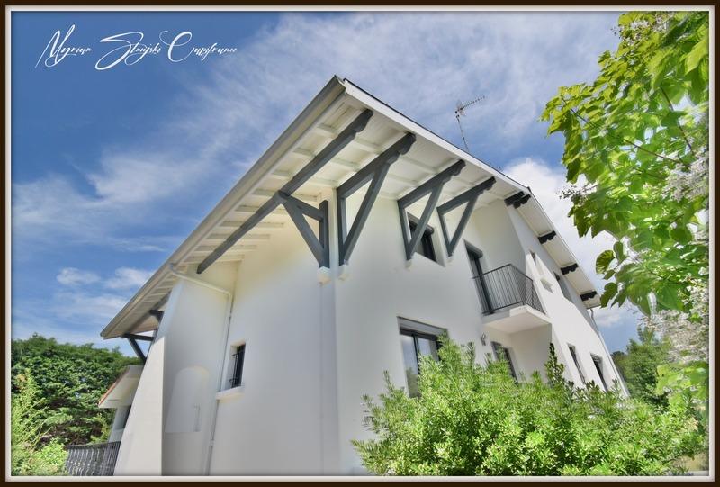 Maison - 185 m² - 7 pièces