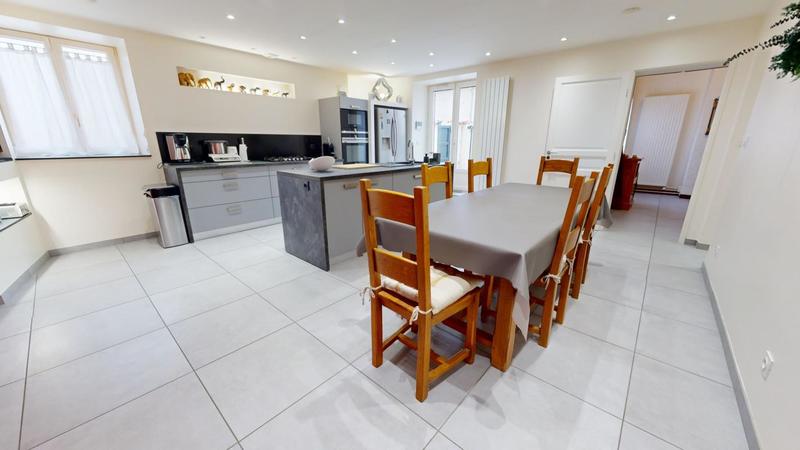 Maison - 150 m² - 4 pièces