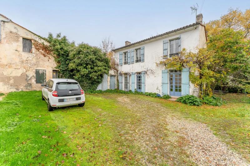 Maison - 160 m² - 9 pièces