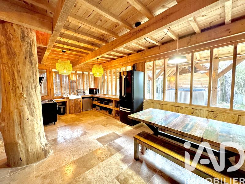 Maison de maîtres - 200 m² - 8 pièces