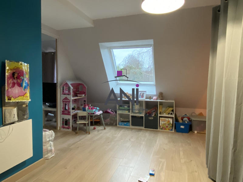 Maison - 242 m² - 11 pièces