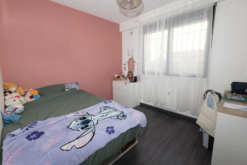 Maison - 180 m² - 6 pièces