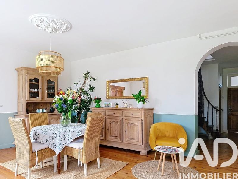 Maison - 437 m² - 12 pièces