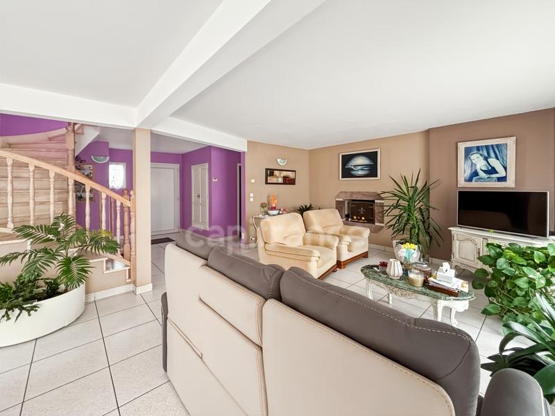 Pavillon - 146 m² - 6 pièces