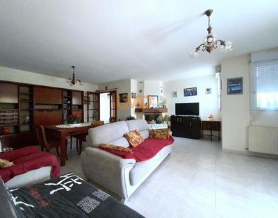 Demeure - 99 m² - 3 pièces