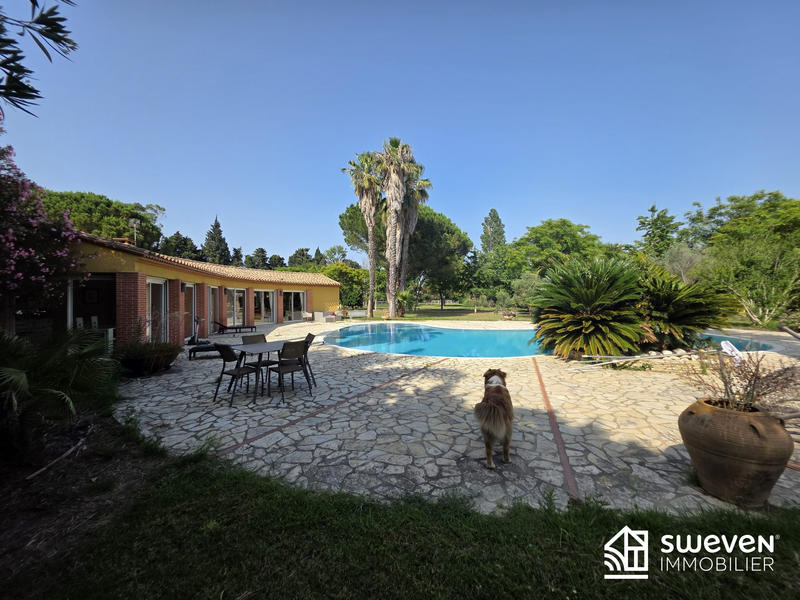 Mas - 360 m² - 10 pièces