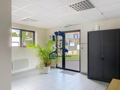 Local d'activités - 300 m²
