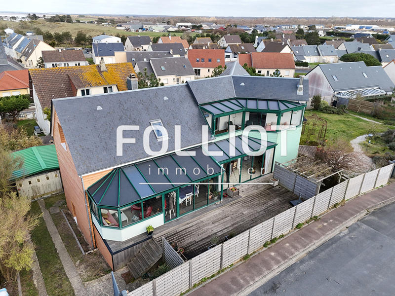 Maison - 246 m² - 11 pièces