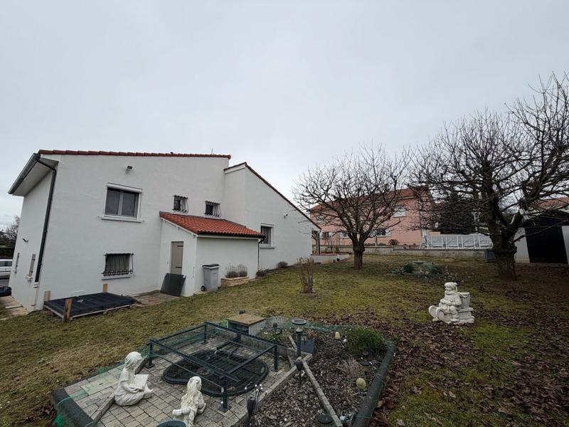 Maison traditionnelle - 93 m² - 7 pièces