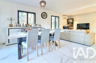 Maison - 92 m² - 3 pièces