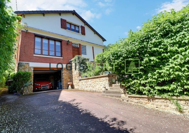 Maison - 268 m² - 6 pièces