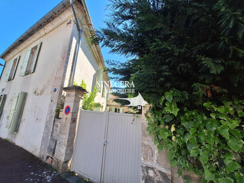 Maison - 200 m² - 7 pièces