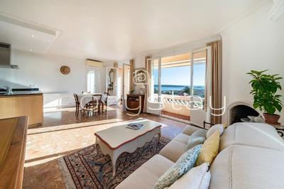 Appartement - 100 m² - 4 pièces