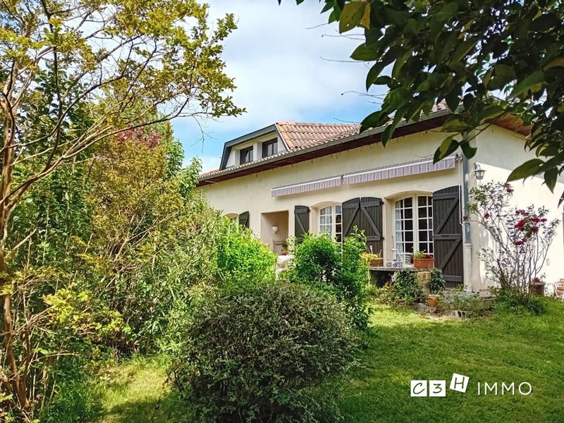 Maison ancienne - 94 m² - 3 pièces