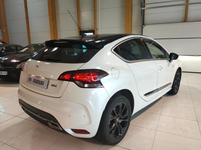 Ds Ds 4 1.2 130ch s&amp;S Performance Line Courroie de Distribution changée