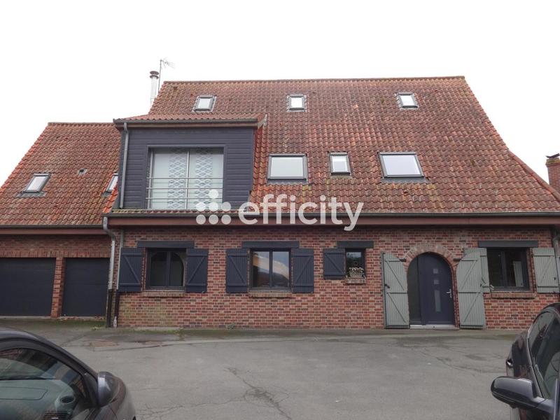 Maison - 260 m² - 12 pièces