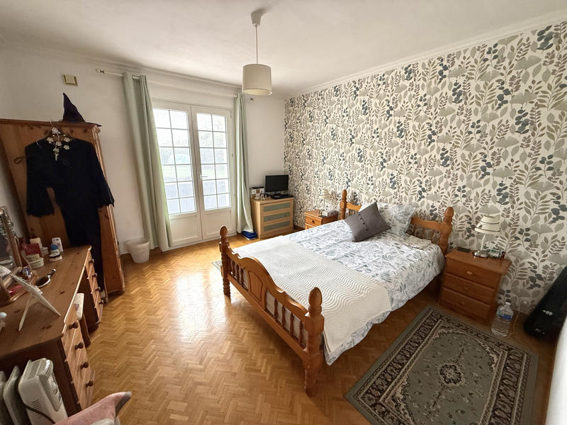 Maison - 200 m² - 7 pièces