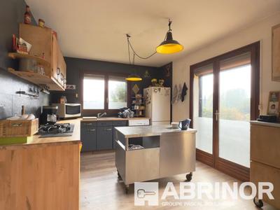 Pavillon - 130 m² - 6 pièces