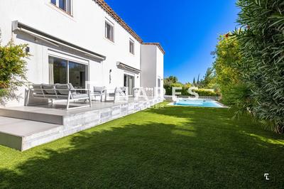 Villa - 156 m² - 5 pièces