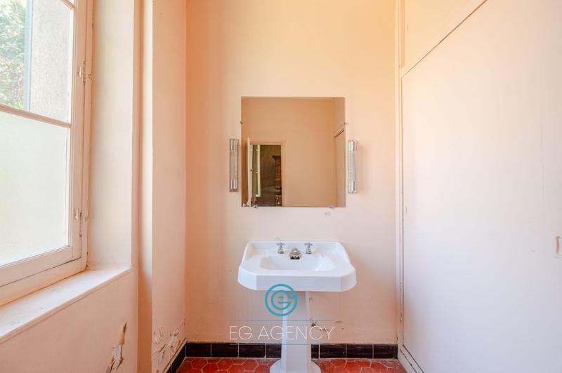 Maison - 280 m² - 7 pièces