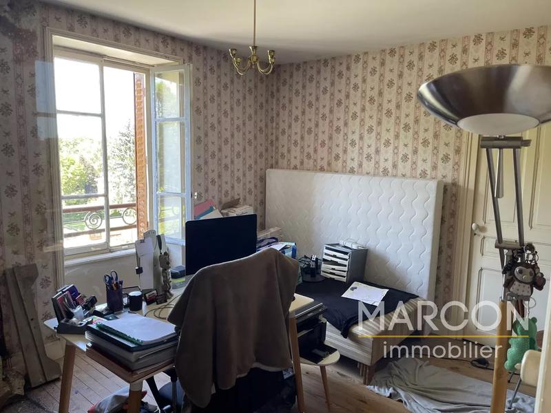 Maison - 90 m² - 5 pièces