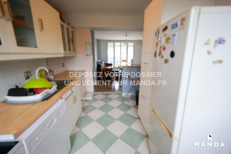 Chambre - 10 m² - 5 pièces