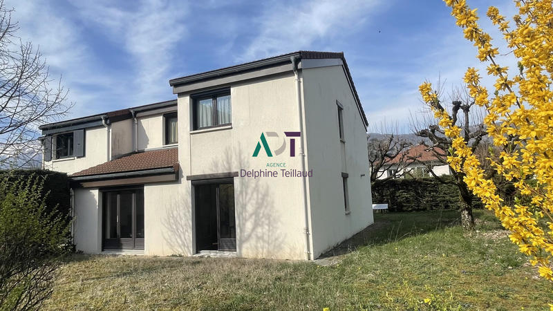 Maison - 121 m² - 6 pièces