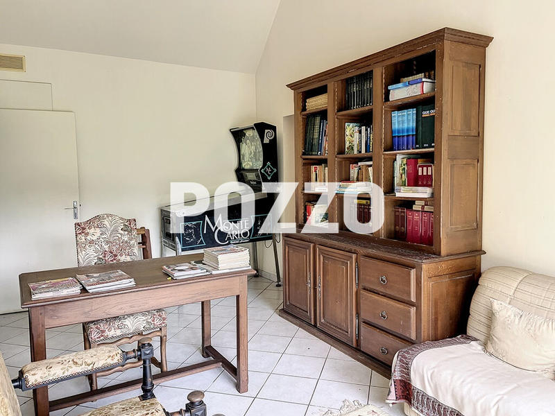 Maison - 176 m² - 9 pièces